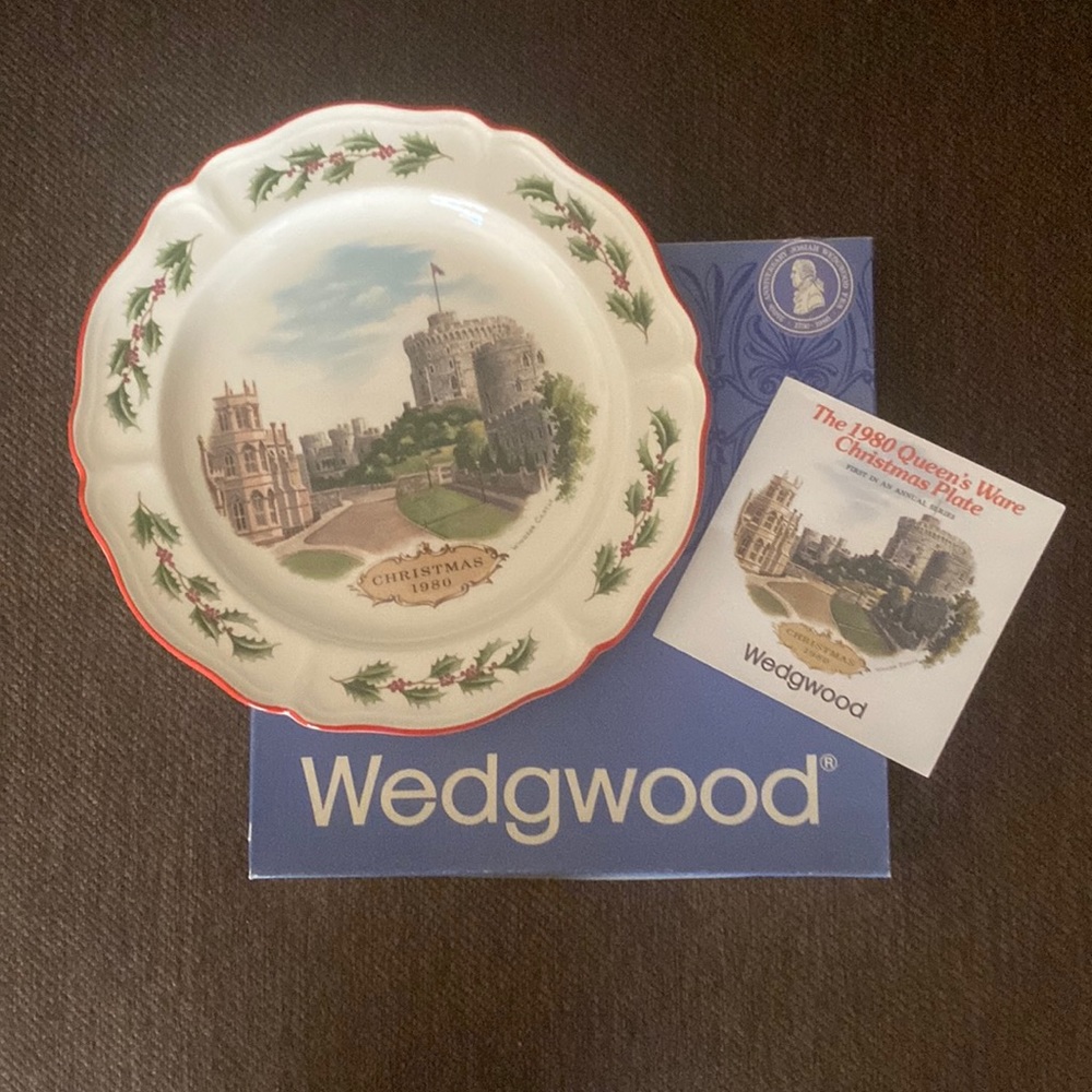 Wedgwood 1980 Queen’s Ware Christmas Plate
